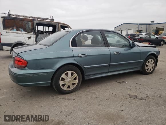 ✅ 2004 Hyundai Sonata • VIN: KMHWF25S34A052586 • Lot: 43648475. Listed on Copart with 241,843 mi. Free auction sales archive from the USA and detailed vehicle history report at DreamBid. Image 3.