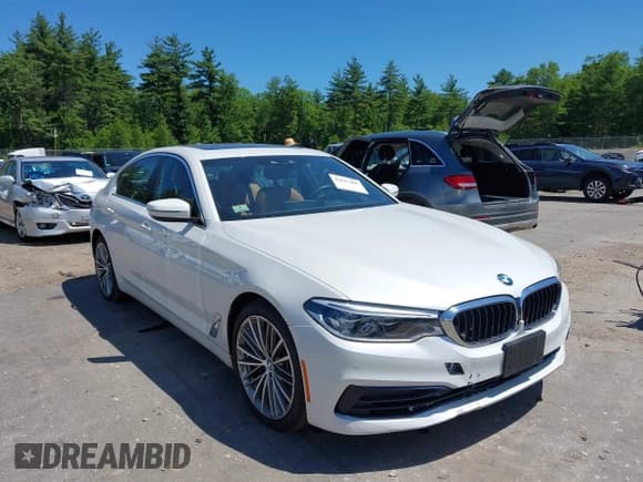 ✅ 2020 BMW 5 Series 540i xDrive • VIN: WBAJS3C07LCE31112 • Lot: 42547409. Wystawiony na IAAI z przebiegiem 42 093 mil. Bezpłatny archiwum sprzedaży aukcyjnych z USA i szczegółowy raport historii pojazdu na DreamBid. Zdjęcie 1.