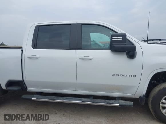 ✅ 2025 Chevrolet Silverado 2500HD LT • VIN: 2GC1KNEY2S1221276 • Лот: 43143439. Опубликован ранее на IAAI с пробегом 4 017 миль. Бесплатный доступ к архиву аукционных продаж из США и подробный отчёт об истории автомобиля на DreamBid. Изображение 14.