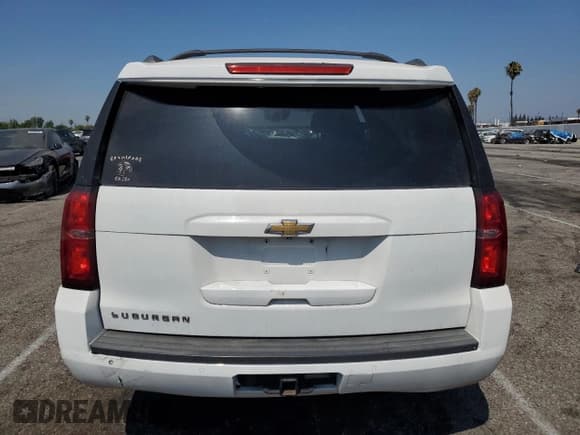 ✅ 2015 Chevrolet Suburban LT • VIN: 1GNSCJKC0FR288210 • Lot: 64307805. Wystawiony na Copart z przebiegiem 130 676 mil. Bezpłatny archiwum sprzedaży aukcyjnych z USA i szczegółowy raport historii pojazdu na DreamBid. Zdjęcie 6.