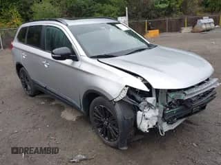 ✅ 2020 Mitsubishi Outlander SE • VIN: JA4AD3A36LJ000323 • Лот: 43244287. Опубликован ранее на IAAI с пробегом 63 709 миль. Бесплатный доступ к архиву аукционных продаж из США и подробный отчёт об истории автомобиля на DreamBid. Изображение 1.