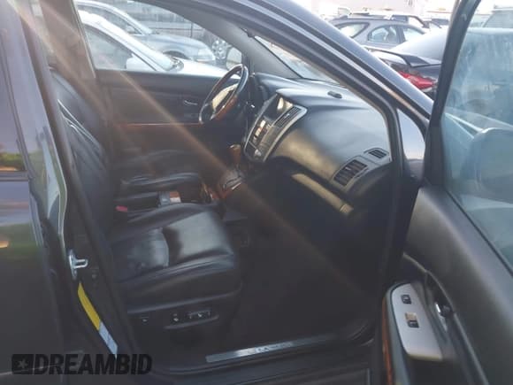 ✅ 2008 Lexus RX 350 • VIN: 2T2HK31U58C058652 • Лот: 43616389. Опубликован ранее на IAAI с пробегом 369 424 миль. Бесплатный доступ к архиву аукционных продаж из США и подробный отчёт об истории автомобиля на DreamBid. Изображение 5.