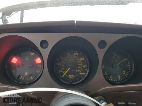 ✅ 1984 Porsche 944 • VIN: WP0AA0943EN465132 • Lot: 91909545. Wystawiony na Copart z przebiegiem 50 451 mil. Bezpłatny archiwum sprzedaży aukcyjnych z USA i szczegółowy raport historii pojazdu na DreamBid. Zdjęcie 9.