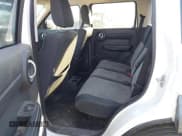 ✅ 2008 Dodge Nitro SXT • VIN: 1D8GU28K68W114518 • Lot: 43261893. Wystawiony na IAAI z przebiegiem 239 117 mil. Bezpłatny archiwum sprzedaży aukcyjnych z USA i szczegółowy raport historii pojazdu na DreamBid. Zdjęcie 8.