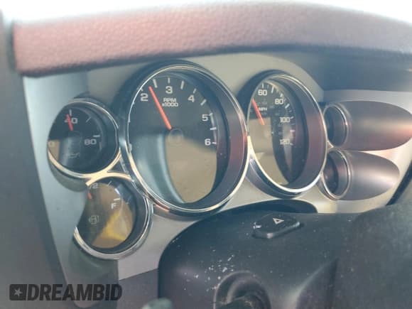 ✅ 2011 GMC Sierra 1500 SLE • VIN: 1GTR1VE08BZ183950 • Lot: 86483765. Wystawiony na Copart z przebiegiem Nie podano. Bezpłatny archiwum sprzedaży aukcyjnych z USA i szczegółowy raport historii pojazdu na DreamBid. Zdjęcie 9.