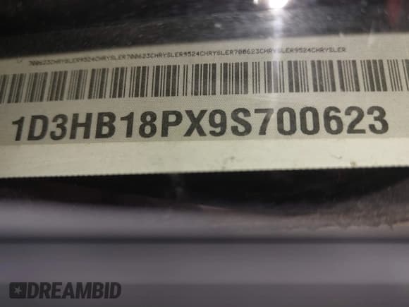 ✅ 2009 Dodge 1500 SLT • VIN: 1D3HB18PX9S700623 • Lot: 41617857. Wystawiony na IAAI z przebiegiem 231 055 mil. Bezpłatny archiwum sprzedaży aukcyjnych z USA i szczegółowy raport historii pojazdu na DreamBid. Zdjęcie 9.