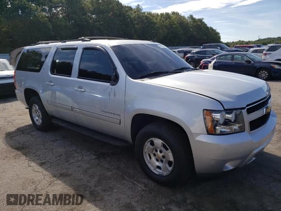 ✅ 2013 Chevrolet Suburban LT • VIN: 1GNSCJE09DR253857 • Lot: 70225474. Wystawiony na Copart z przebiegiem 166 029 mil. Bezpłatny archiwum sprzedaży aukcyjnych z USA i szczegółowy raport historii pojazdu na DreamBid. Zdjęcie 4.