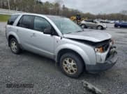 ✅ 2004 Saturn VUE V6 • VIN: 5GZCZ53424S889147 • Lot: 50312725. Wystawiony na Copart z przebiegiem 177 500 mil. Bezpłatny archiwum sprzedaży aukcyjnych z USA i szczegółowy raport historii pojazdu na DreamBid. Zdjęcie 4.