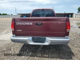 ✅ 2000 Dodge Dakota • VIN: 1B7GL22X2YS682259 • Lot: 55597935. Wystawiony na Copart z przebiegiem 80 706 mil. Bezpłatny archiwum sprzedaży aukcyjnych z USA i szczegółowy raport historii pojazdu na DreamBid. Zdjęcie 6.