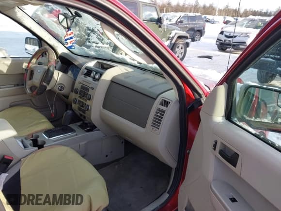 ✅ 2012 Ford Escape XLT • VIN: 1FMCU9D71CKB86648 • Лот: 41589494. Опубликован ранее на IAAI с пробегом 161 439 миль. Бесплатный доступ к архиву аукционных продаж из США и подробный отчёт об истории автомобиля на DreamBid. Изображение 5.