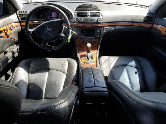✅ 2004 Mercedes-Benz E 500 • VIN: WDBUF83J84X120076 • Lot: 80889945. Listed on Copart with 120,628 mi. Free auction sales archive from the USA and detailed vehicle history report at DreamBid. Image 8.