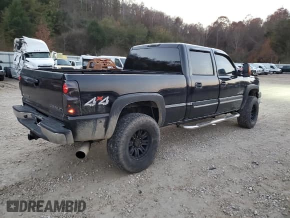 ✅ 2004 Chevrolet Silverado 2500HD LS • VIN: 1GCHK23284F194611 • Lot: 92811705. Wystawiony na Copart z przebiegiem 156 214 mil. Bezpłatny archiwum sprzedaży aukcyjnych z USA i szczegółowy raport historii pojazdu na DreamBid. Zdjęcie 3.