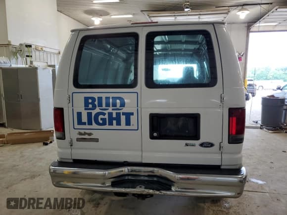 ✅ 2010 Ford Econoline Cargo Commercial • VIN: 1FTNE2EL6ADA07809 • Lot: 60211395. Listed on Copart with 258,970 mi. Free auction sales archive from the USA and detailed vehicle history report at DreamBid. Image 6.