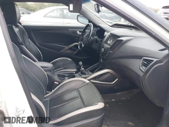 ✅ 2013 Hyundai Veloster Turbo • VIN: KMHTC6AE2DU170176 • Лот: 41324519. Опубликован ранее на IAAI с пробегом 105 562 миль. Бесплатный доступ к архиву аукционных продаж из США и подробный отчёт об истории автомобиля на DreamBid. Изображение 5.