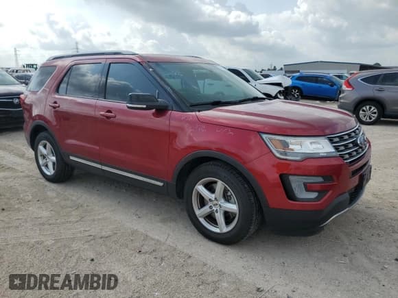 ✅ 2017 Ford Explorer XLT • VIN: 1FM5K7D81HGE37092 • Lot: 55135615. Listed on Copart with 63,124 mi. Free auction sales archive from the USA and detailed vehicle history report at DreamBid. Image 4.