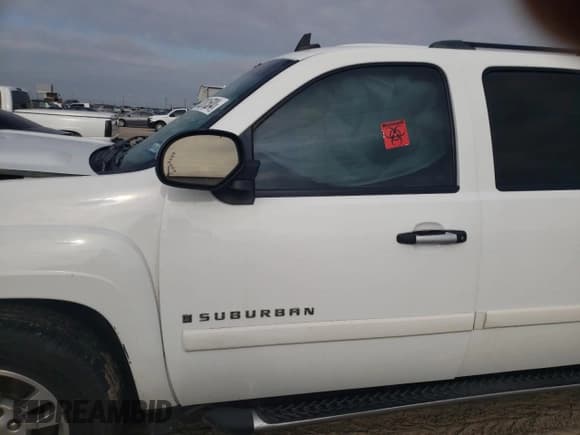 ✅ 2008 Chevrolet Suburban 3LT • VIN: 3GNFC16078G200144 • Lot: 70281504. Wystawiony na Copart z przebiegiem Nie podano. Bezpłatny archiwum sprzedaży aukcyjnych z USA i szczegółowy raport historii pojazdu na DreamBid. Zdjęcie 7.