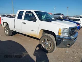 ✅ 2013 Chevrolet Silverado 2500HD Work Truck • VIN: 1GC2KVCG7DZ340904 • Lot: 43471191. Wystawiony na IAAI z przebiegiem 200 141 mil. Bezpłatny archiwum sprzedaży aukcyjnych z USA i szczegółowy raport historii pojazdu na DreamBid. Zdjęcie 1.