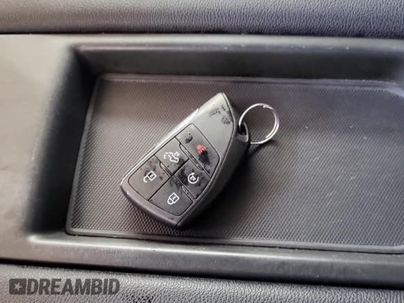 ✅ 2024 Chevrolet Silverado 1500 LT • VIN: 1GCRDDEK1RZ155405 • Lot: 43693969. Listed on IAAI with 50,431 mi. Free auction sales archive from the USA and detailed vehicle history report at DreamBid. Image 17.