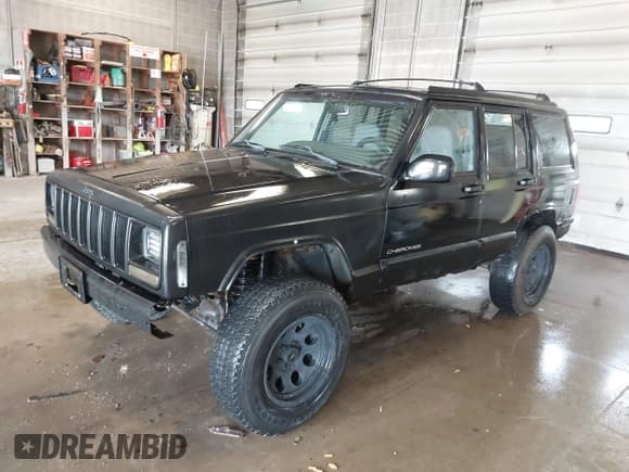✅ 1998 Jeep Cherokee Sport • VIN: 1J4FJ68SXWL281659 • Лот: 42208563. Опубликован ранее на IAAI с пробегом 203 992 миль. Бесплатный доступ к архиву аукционных продаж из США и подробный отчёт об истории автомобиля на DreamBid. Изображение 2.