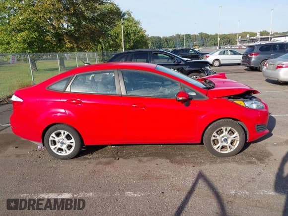 ✅ 2014 Ford Fiesta SE • VIN: 3FADP4BJ5EM239399 • Lot: 43334063. Wystawiony na IAAI z przebiegiem 92 341 mil. Bezpłatny archiwum sprzedaży aukcyjnych z USA i szczegółowy raport historii pojazdu na DreamBid. Zdjęcie 13.