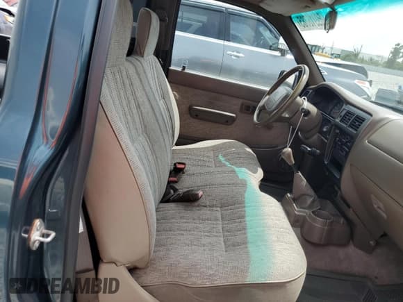 ✅ 1998 Toyota Tacoma • VIN: 4TANL42N9WZ063515 • Lot: 59916785. Wystawiony na Copart z przebiegiem 93 654 mil. Bezpłatny archiwum sprzedaży aukcyjnych z USA i szczegółowy raport historii pojazdu na DreamBid. Zdjęcie 10.