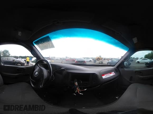 ✅ 2001 Ford F-150 XL • VIN: 1FTZF17251NA14757 • Лот: 42582479. Опубликован ранее на IAAI с пробегом 189 706 миль. Бесплатный доступ к архиву аукционных продаж из США и подробный отчёт об истории автомобиля на DreamBid. Изображение 17.