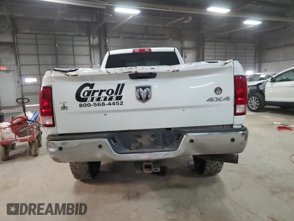 ✅ 2017 Ram 2500 Tradesman • VIN: 3C6UR5HL6HG676504 • Lot: 88345005. Wystawiony na Copart z przebiegiem 216 715 mil. Bezpłatny archiwum sprzedaży aukcyjnych z USA i szczegółowy raport historii pojazdu na DreamBid. Zdjęcie 6.