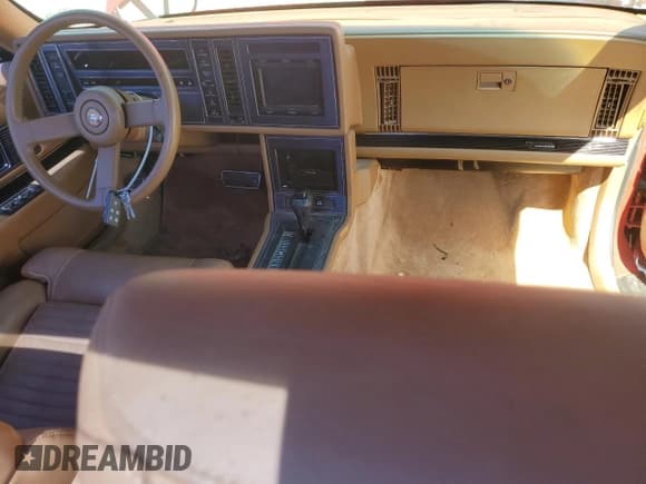 ✅ 1989 Buick Reatta • VIN: 1G4EC11C2KB906973 • Лот: 62456984. Опубликован ранее на Copart с пробегом 51 392 миль. Бесплатный доступ к архиву аукционных продаж из США и подробный отчёт об истории автомобиля на DreamBid. Изображение 8.