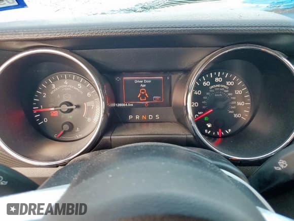 ✅ 2016 Ford Mustang V6 • VIN: 1FA6P8AM7G5317346 • Lot: 59151085. Listed on Copart with 128,564 mi. Free auction sales archive from the USA and detailed vehicle history report at DreamBid. Image 9.