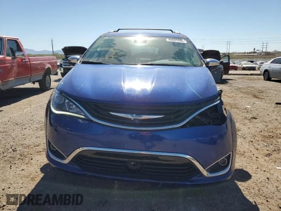 ✅ 2019 Chrysler Pacifica Hybrid Limited • VIN: 2C4RC1N77KR675606 • Lot: 90093485. Listed on Copart with 123,044 mi. Free auction sales archive from the USA and detailed vehicle history report at DreamBid. Image 5.