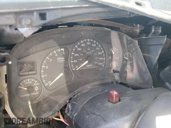 ✅ 2001 Chevrolet Silverado 2500HD LS • VIN: 1GCHK23U01F199623 • Lot: 85271075. Wystawiony na Copart z przebiegiem Nie podano. Bezpłatny archiwum sprzedaży aukcyjnych z USA i szczegółowy raport historii pojazdu na DreamBid. Zdjęcie 9.