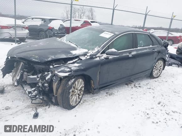 ✅ 2013 Lincoln MKZ • VIN: 3LN6L2GK0DR825820 • Lot: 41603721. Wystawiony na IAAI z przebiegiem 110 837 mil. Bezpłatny archiwum sprzedaży aukcyjnych z USA i szczegółowy raport historii pojazdu na DreamBid. Zdjęcie 2.