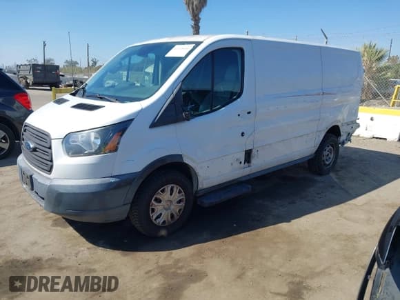 ✅ 2018 Ford Transit • VIN: 1FTYR1YM3JKA19766 • Лот: 43358486. Опубликован ранее на IAAI с пробегом 67 954 миль. Бесплатный доступ к архиву аукционных продаж из США и подробный отчёт об истории автомобиля на DreamBid. Изображение 2.