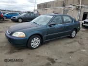 ✅ 1998 Honda Civic LX • VIN: 2HGEJ6571WH557209 • Lot: 41834975. Wystawiony na Copart z przebiegiem 121 944 mil. Bezpłatny archiwum sprzedaży aukcyjnych z USA i szczegółowy raport historii pojazdu na DreamBid. Zdjęcie 1.