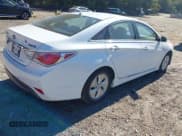 ✅ 2015 Hyundai Sonata • VIN: KMHEC4A47FA124612 • Лот: 43460321. Опубликован ранее на IAAI с пробегом 127 000 миль. Бесплатный доступ к архиву аукционных продаж из США и подробный отчёт об истории автомобиля на DreamBid. Изображение 4.