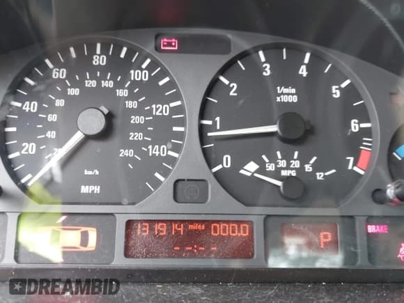 ✅ 2004 BMW 3 Series 325i • VIN: WBAEV33474KR28791 • Lot: 43064226. Listed on IAAI with 131,914 mi. Free auction sales archive from the USA and detailed vehicle history report at DreamBid. Image 7.