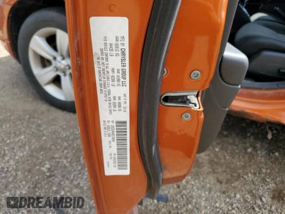 2011 Dodge Caliber Mainstreet z VIN 1B3CB3HAXBD108046, wystawiony jako Copart lot #67521764 z przebiegiem 152 280 mil mil oraz Szkoda całkowita • Salvage title. Historia ofert i sprzedaży dostępna na DreamBid. Obrazek 13.