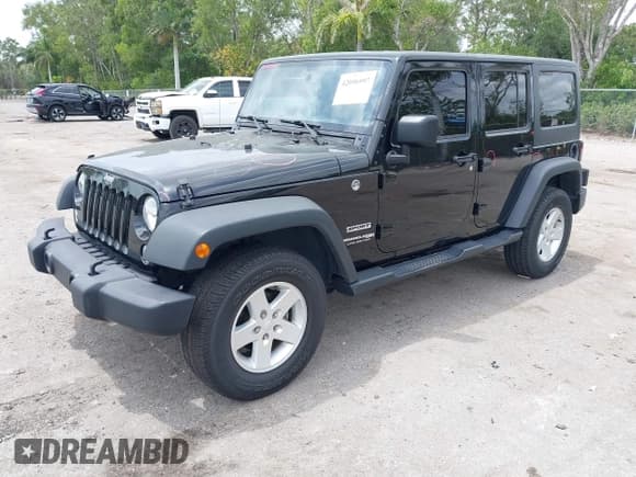 ✅ 2018 Jeep Wrangler Unlimited Sport S • VIN: 1C4HJWDG6JL921181 • Lot: 42096997. Wystawiony na IAAI z przebiegiem 81 061 mil. Bezpłatny archiwum sprzedaży aukcyjnych z USA i szczegółowy raport historii pojazdu na DreamBid. Zdjęcie 17.