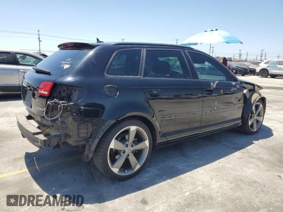✅ 2011 Audi A3 Premium Plus • VIN: WAUMFAFM2BA081495 • Лот: 66142665. Опубликован ранее на Copart с пробегом 102 636 миль. Бесплатный доступ к архиву аукционных продаж из США и подробный отчёт об истории автомобиля на DreamBid. Изображение 3.