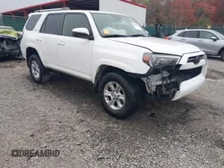 ✅ 2022 Toyota 4Runner SR5 • VIN: JTEMU5JR3N6016600 • Lot: 43392016. Listed on IAAI with 76,898 mi. Free auction sales archive from the USA and detailed vehicle history report at DreamBid. Image 1.