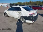 ✅ 2013 Toyota Corolla LE • VIN: 5YFBU4EE8DP202962 • Lot: 43701903. Wystawiony na IAAI z przebiegiem 124 248 mil. Bezpłatny archiwum sprzedaży aukcyjnych z USA i szczegółowy raport historii pojazdu na DreamBid. Zdjęcie 3.