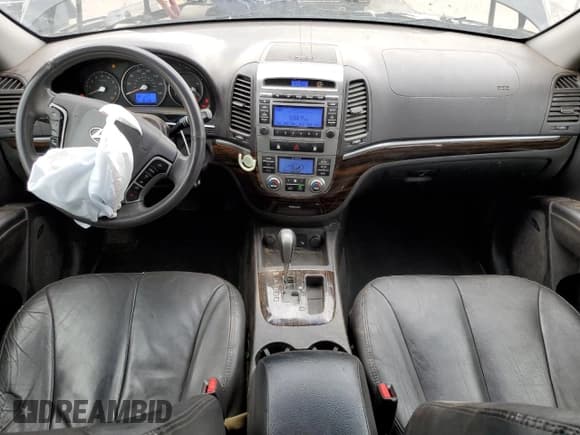 ✅ 2011 Hyundai Santa Fe Limited • VIN: 5XYZK3AB1BG088623 • Lot: 61277864. Listed on Copart with 187,681 mi. Free auction sales archive from the USA and detailed vehicle history report at DreamBid. Image 8.