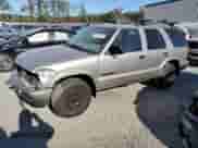 2004 Chevrolet Blazer LS z VIN 1GNDT13X04K168259, wystawiony jako Copart lot #74519744 z przebiegiem 126 248 mil mil oraz Szkoda całkowita • Salvage title. Historia ofert i sprzedaży dostępna na DreamBid. Obrazek 1.