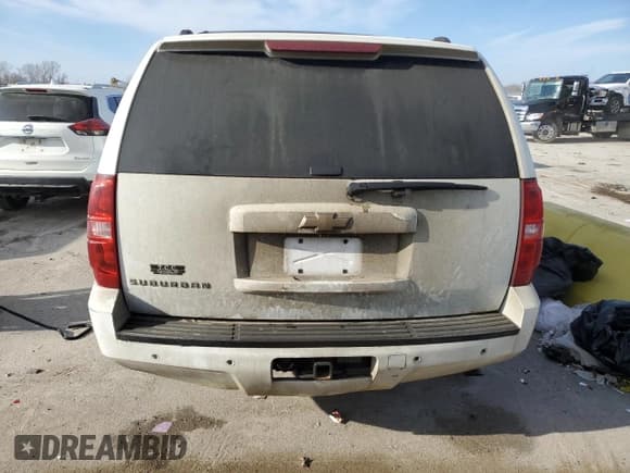 ✅ 2007 Chevrolet Suburban LTZ • VIN: 3GNFK16Y97G221343 • Lot: 85465134. Wystawiony na Copart z przebiegiem Nie podano. Bezpłatny archiwum sprzedaży aukcyjnych z USA i szczegółowy raport historii pojazdu na DreamBid. Zdjęcie 6.