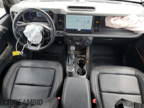 ✅ 2023 Ford Bronco • VIN: 1FMEE5DP8PLB53323 • Lot: 60020625. Listed on Copart with 23,987 mi. Free auction sales archive from the USA and detailed vehicle history report at DreamBid. Image 8.