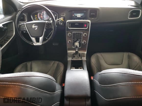 ✅ 2015 Volvo V60 T5 Premier • VIN: YV1612SK0F1262423 • Lot: 92404985. Listed on Copart with 163,036 mi. Free auction sales archive from the USA and detailed vehicle history report at DreamBid. Image 8.