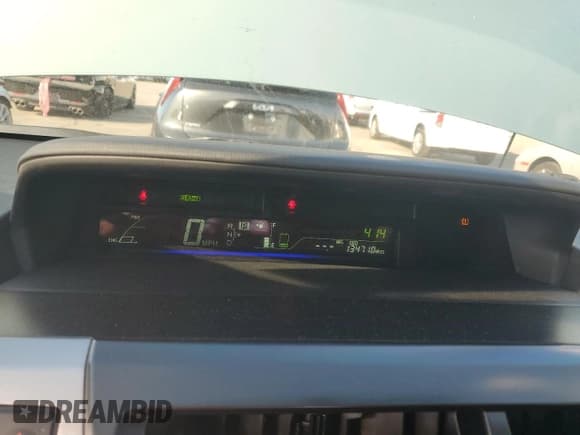 ✅ 2015 Toyota Prius Two • VIN: JTDZN3EU5FJ035738 • Lot: 82232825. Wystawiony na Copart z przebiegiem 134 710 mil. Bezpłatny archiwum sprzedaży aukcyjnych z USA i szczegółowy raport historii pojazdu na DreamBid. Zdjęcie 9.