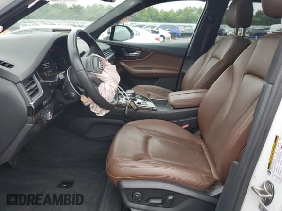 ✅ 2017 Audi Q7 Premium Plus • VIN: WA1LAAF77HD030261 • Lot: 61784785. Listed on Copart with 71,971 mi. Free auction sales archive from the USA and detailed vehicle history report at DreamBid. Image 7.