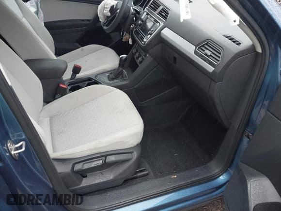 ✅ 2019 Volkswagen Tiguan S • VIN: 3VV1B7AX6KM075919 • Lot: 41390124. Listed on IAAI with 42,745 mi. Free auction sales archive from the USA and detailed vehicle history report at DreamBid. Image 5.