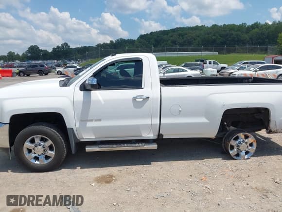 ✅ 2016 Chevrolet Silverado 2500HD Work Truck • VIN: 1GC0CUEG9GZ407387 • Lot: 42822609. Wystawiony na IAAI z przebiegiem 111 222 mil. Bezpłatny archiwum sprzedaży aukcyjnych z USA i szczegółowy raport historii pojazdu na DreamBid. Zdjęcie 14.
